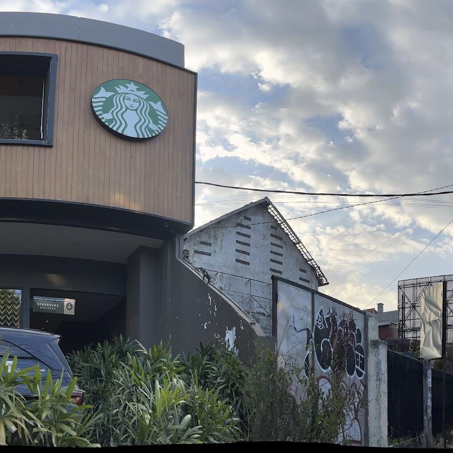 Starbucks, HOS Cokroaminoto