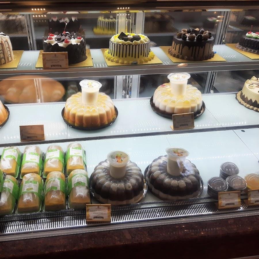 Holland Bakery, Caman