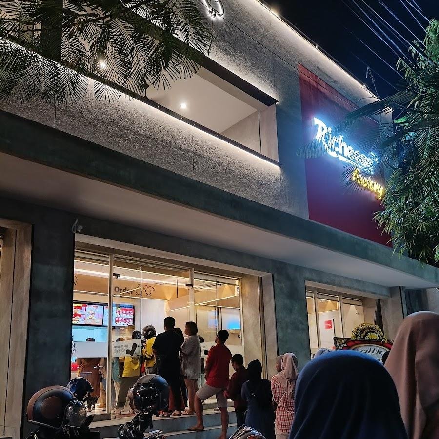 Richeese Factory, Madiun
