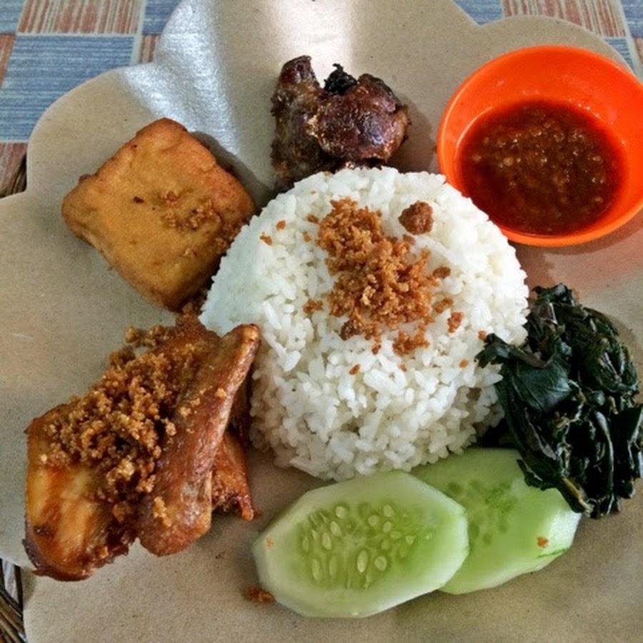 Ayam Goreng Kalasan Mbak Elly, Pasteur