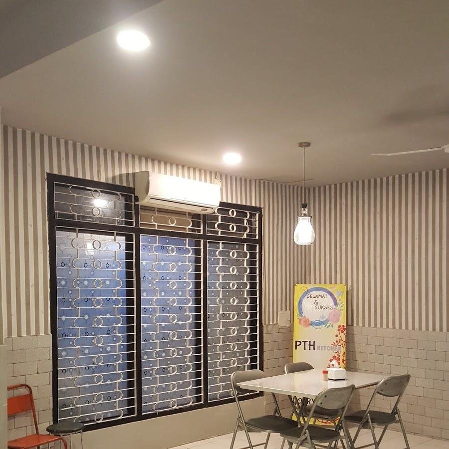 PTH Kitchen, Selomas Raya