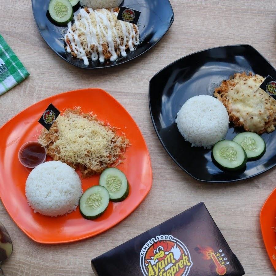 Ayam Geprek & Salad Buah Simple Food, Pramuka