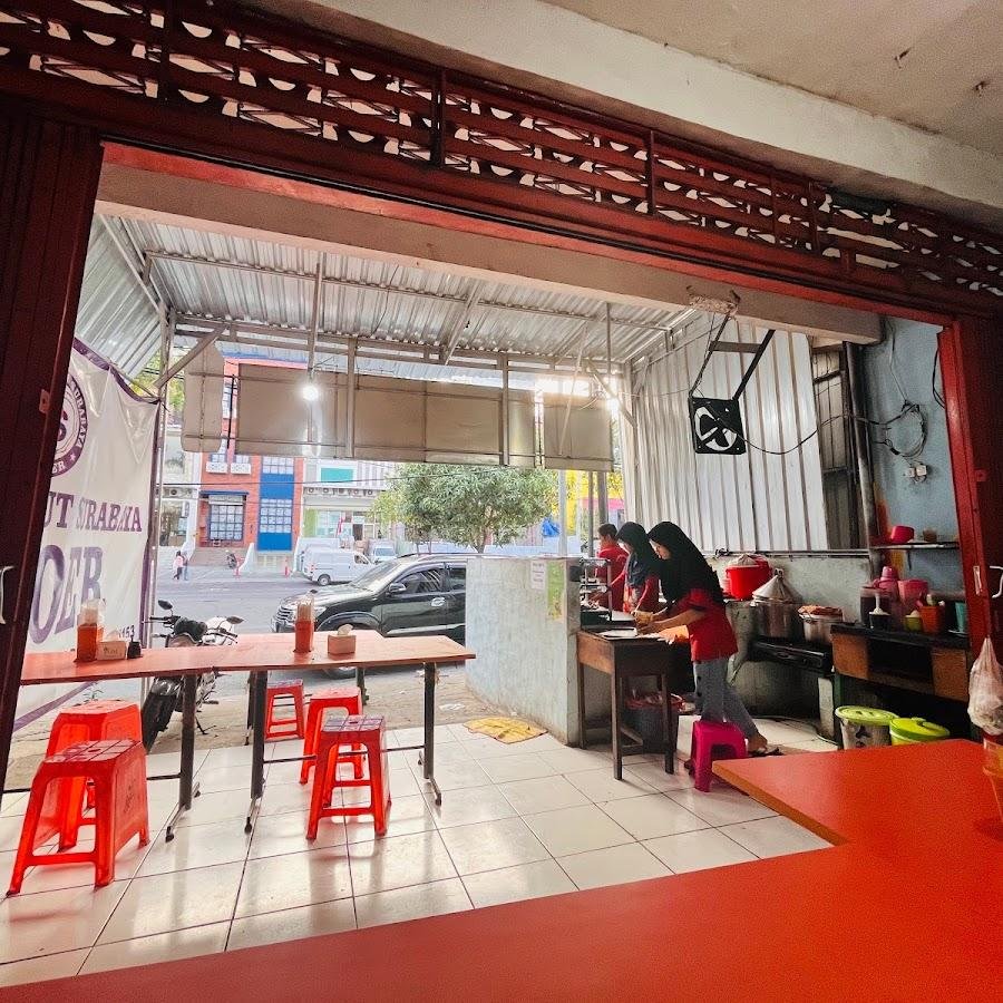 Spesial Belut Surabaya, Villa Bukit Mas