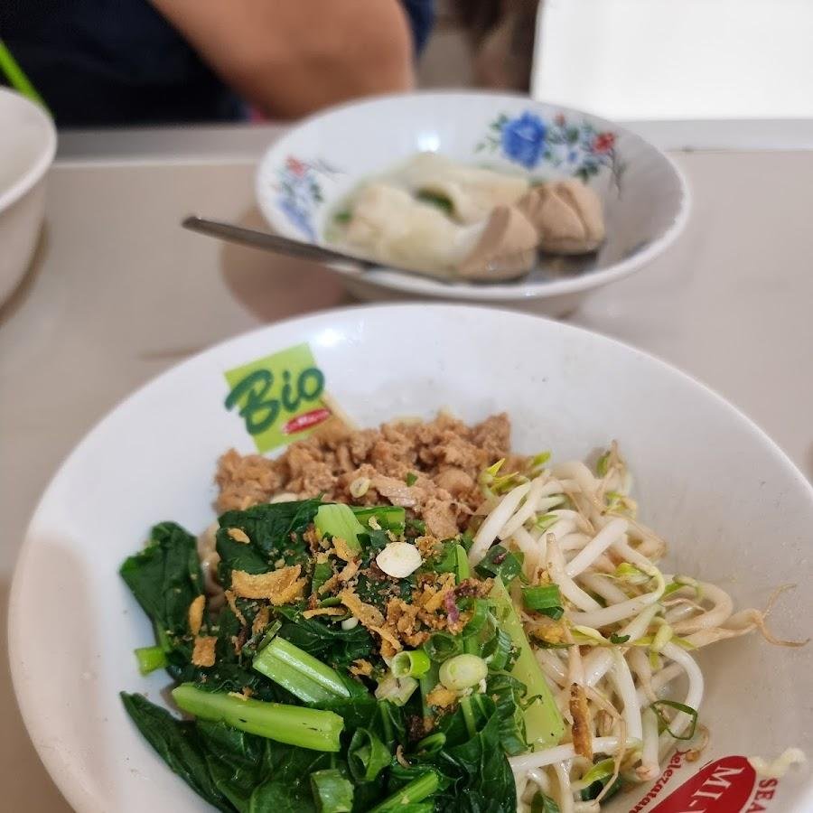 Mie Ayam Bangka Belinyu, Arif Rahman
