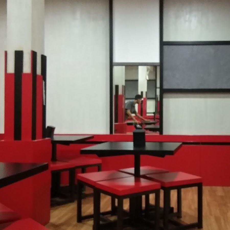 De Bronx (Mieyabi Hot), Ploso