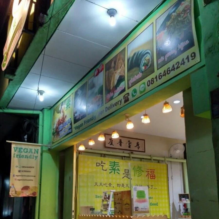 Vegetarian House, Garuda