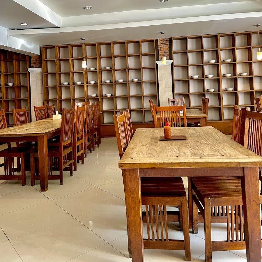 Bakmi Surabaya Sraten, Gatot Subroto