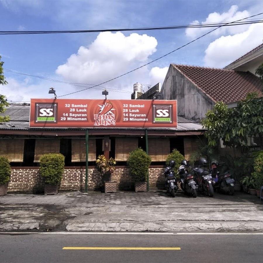 Waroeng Spesial Sambal SS, Veteran
