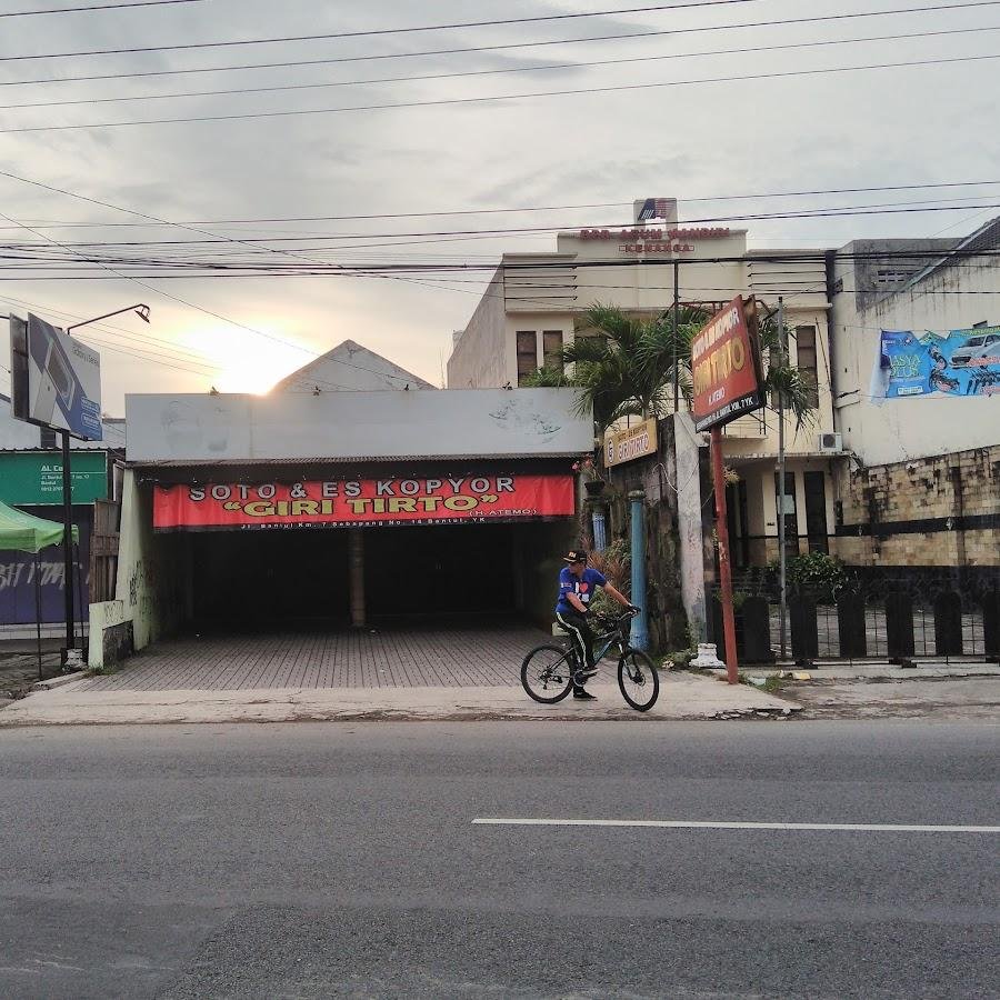 Soto & Es Kopyor Giri Tirto H. Atemo