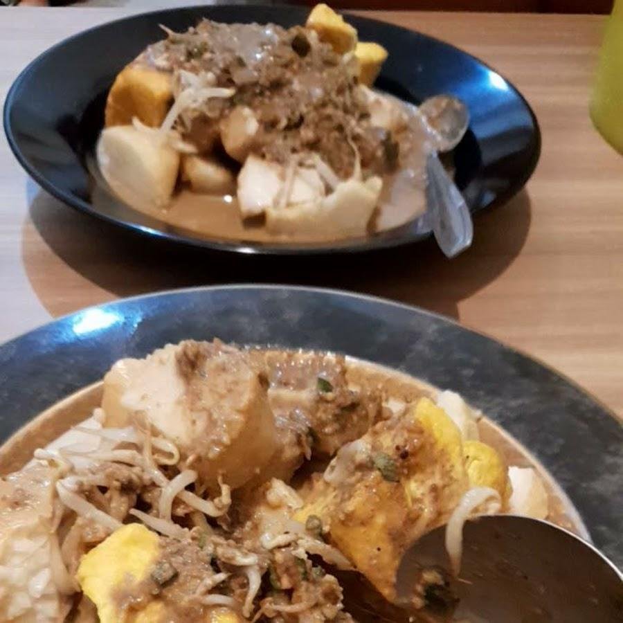 Kupat Tahu Singaparna Mamah Ica