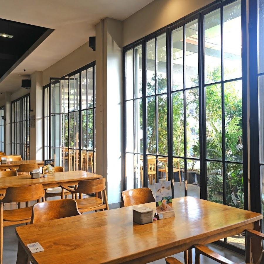 Kopi - Q, Komplek Istana Mekarwangi
