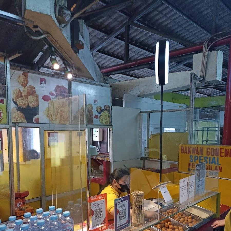 Bakwan Goreng Pecindilan, Pasar Atom