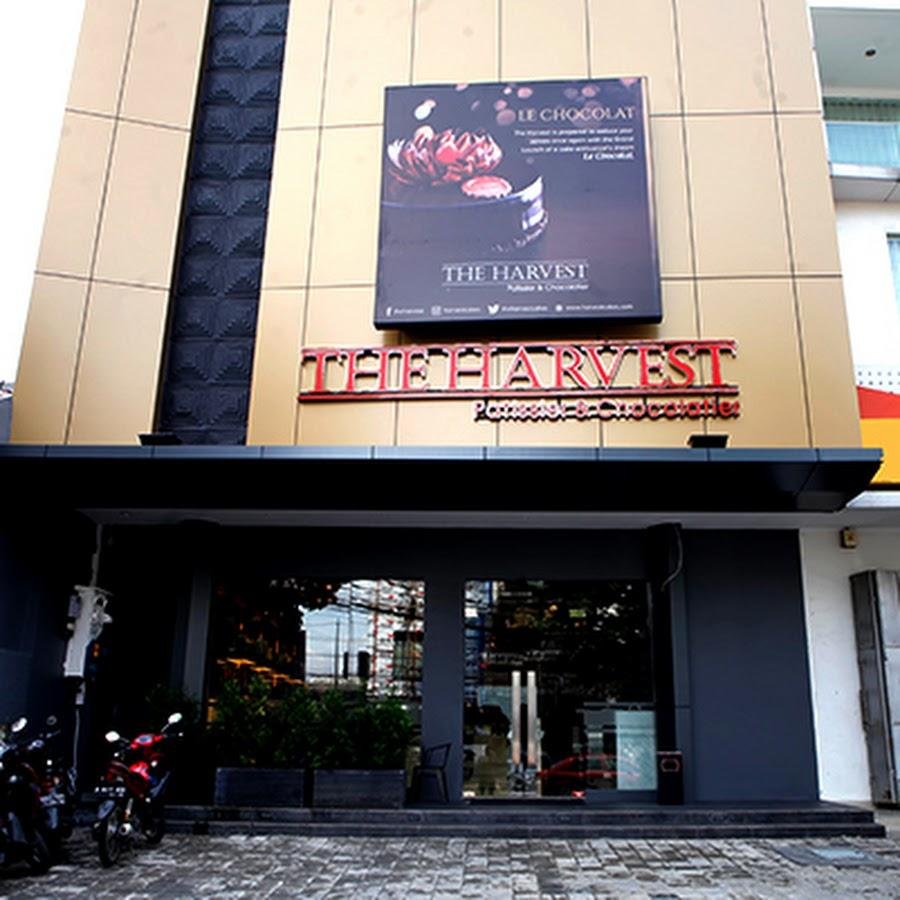 The Harvest Cakes, Radio Dalam