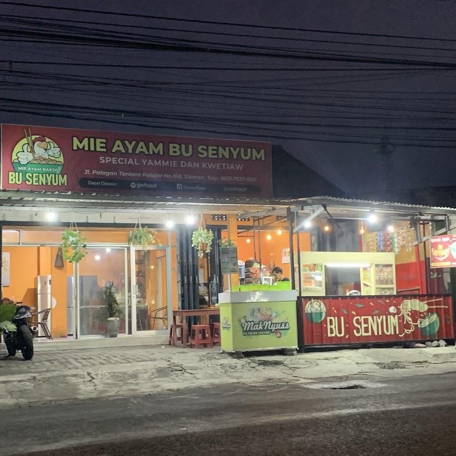 Mie Ayam Bakso Bu Senyum, Yamie Bu Senyum, Palagan