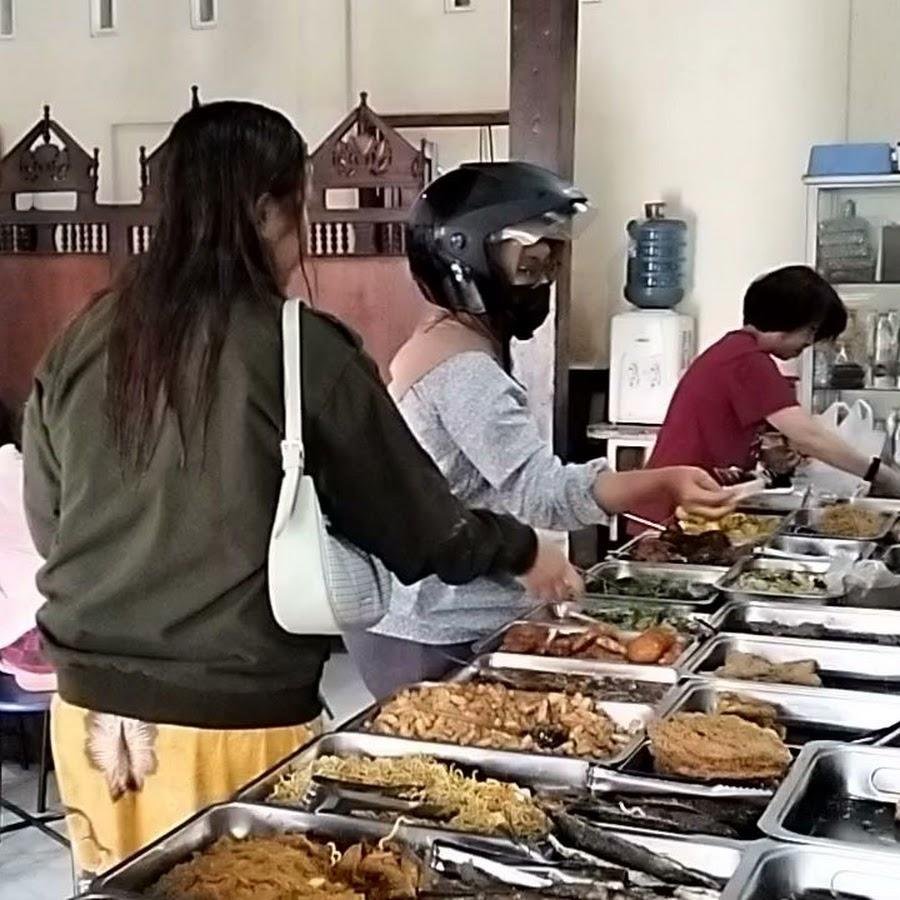 Warung Prasmanan OMAH LAWAS, Ahmad Yani