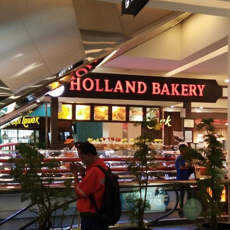 Holland Bakery, Plaza Atrium
