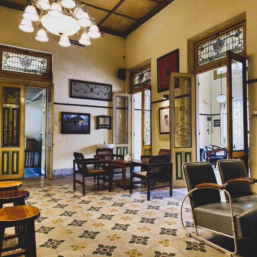 Kumpeni Coffee And Ice Cream, Ngampilan