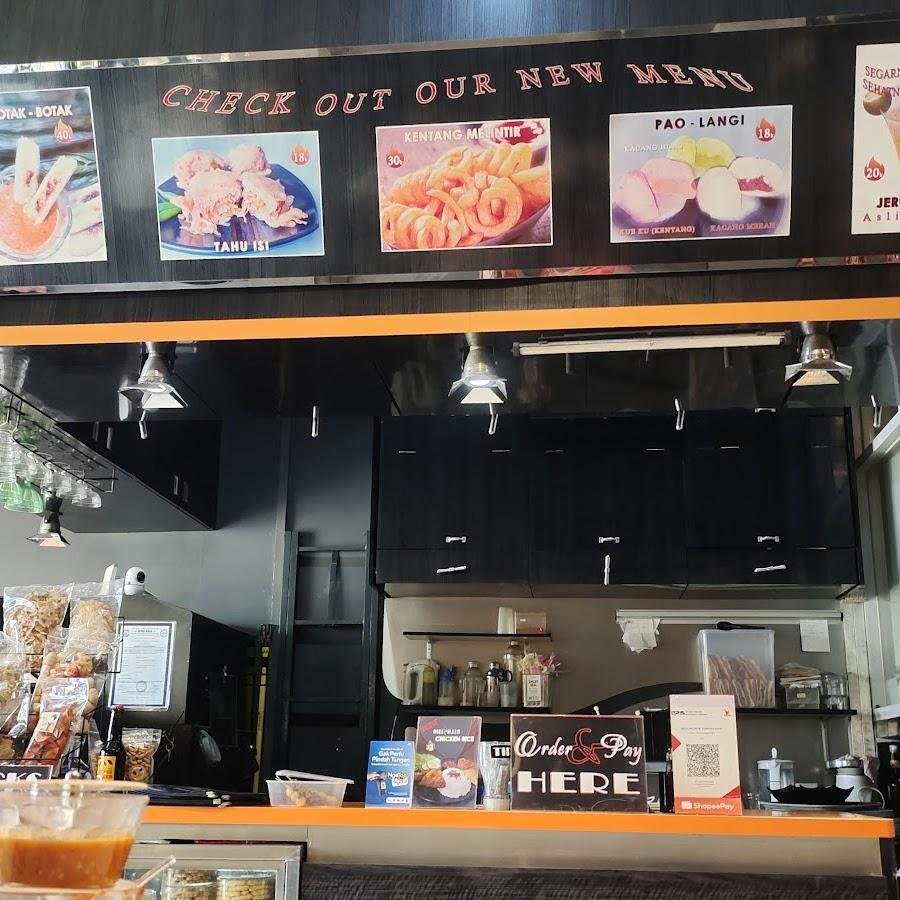 Kedai Melintir, Green Pramuka, Cempaka Putih