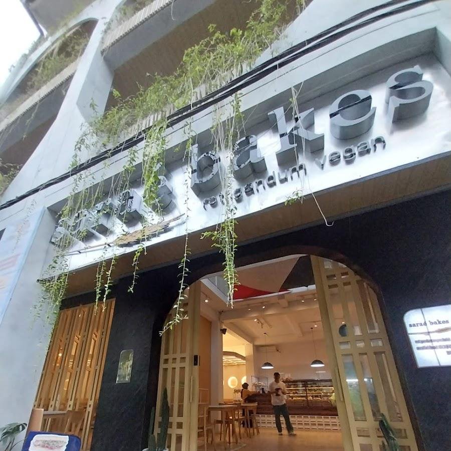 Sarae Bakes, Setrasari