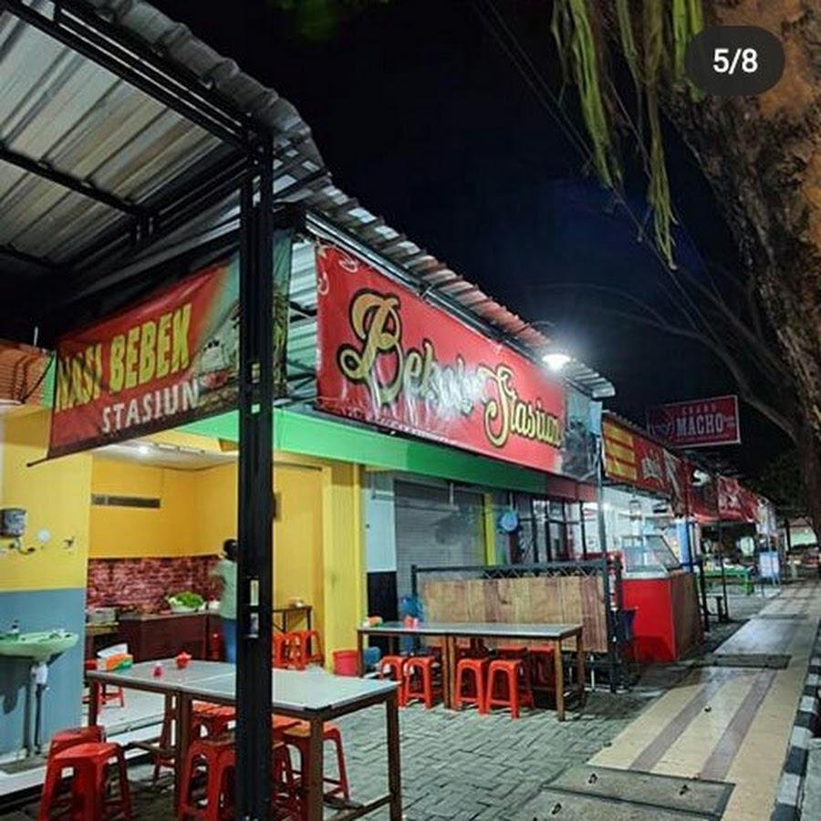 Bebek Stasiun, Dr. Sutomo 2