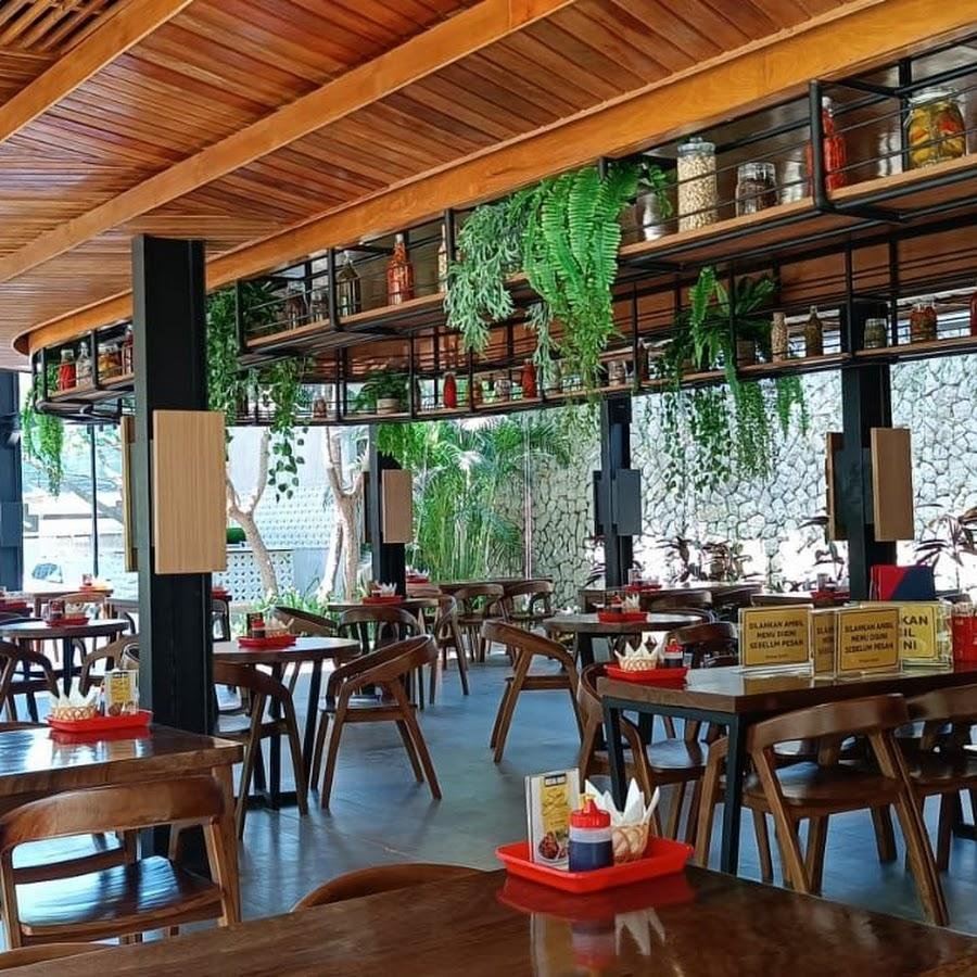 Bebek Kaleyo, Jalan Sumatera Bandung