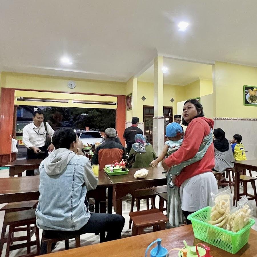 Bakso Alex, Banyuanyar