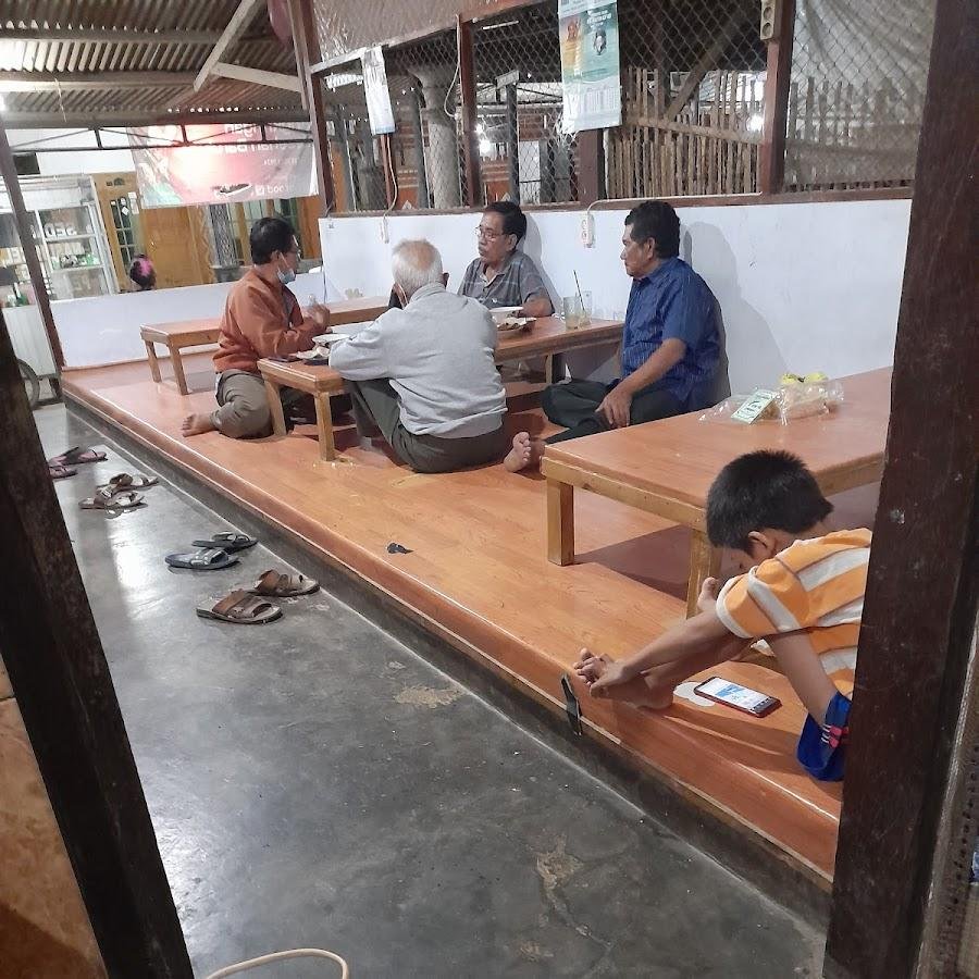 Angkringan Lesehan Barokah, Gampengrejo