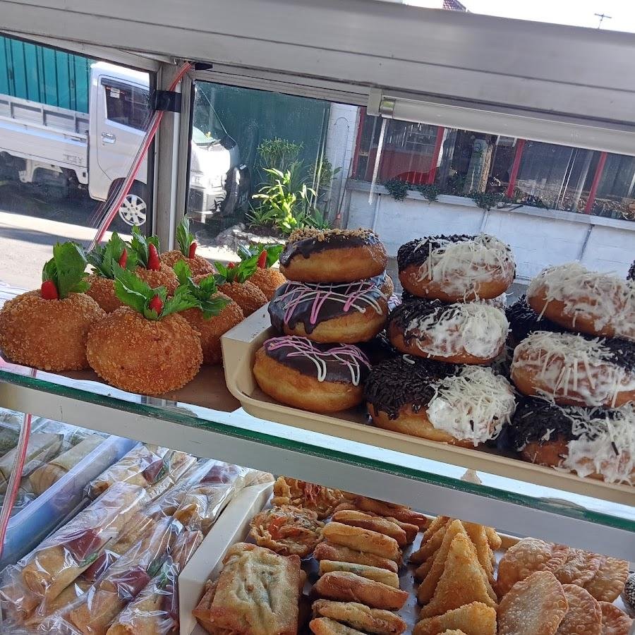 Habibie Bakery, Batu