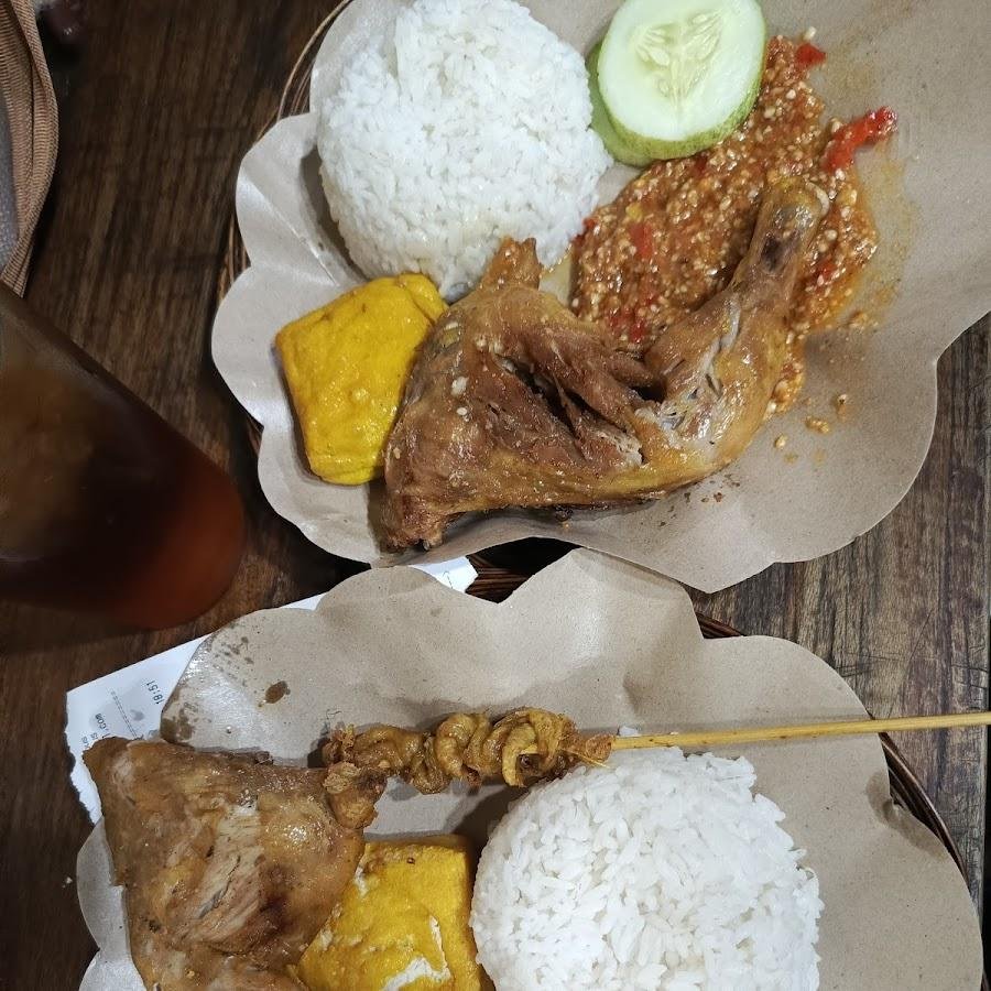 Ayam Gepuk Pak Gembus, Jatiwaringin