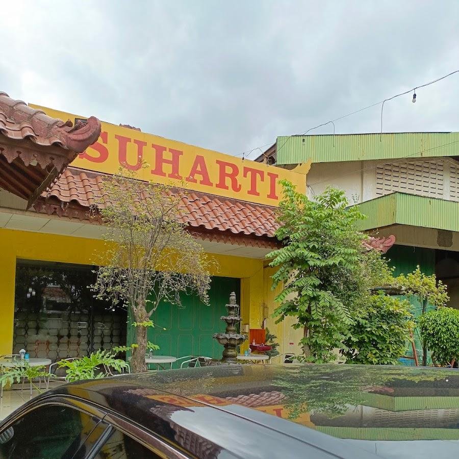 Ayam Goreng Suharti, Soekarno Hatta