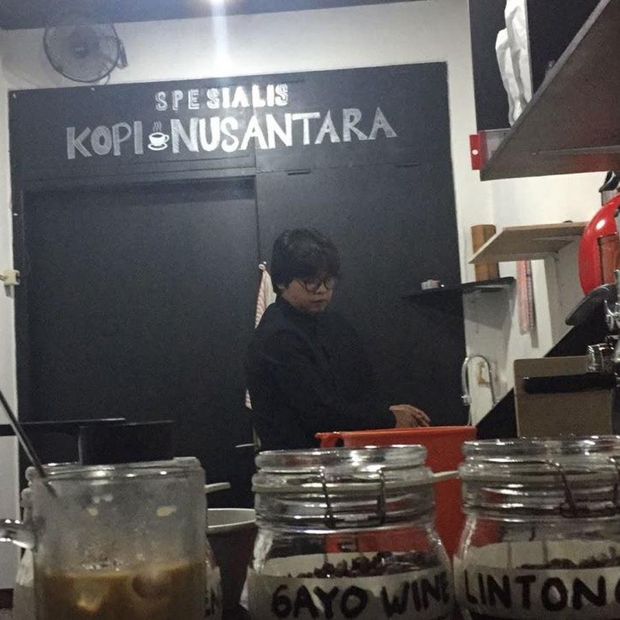 Kedai Kopi Revisi, Seberang Alfamidi