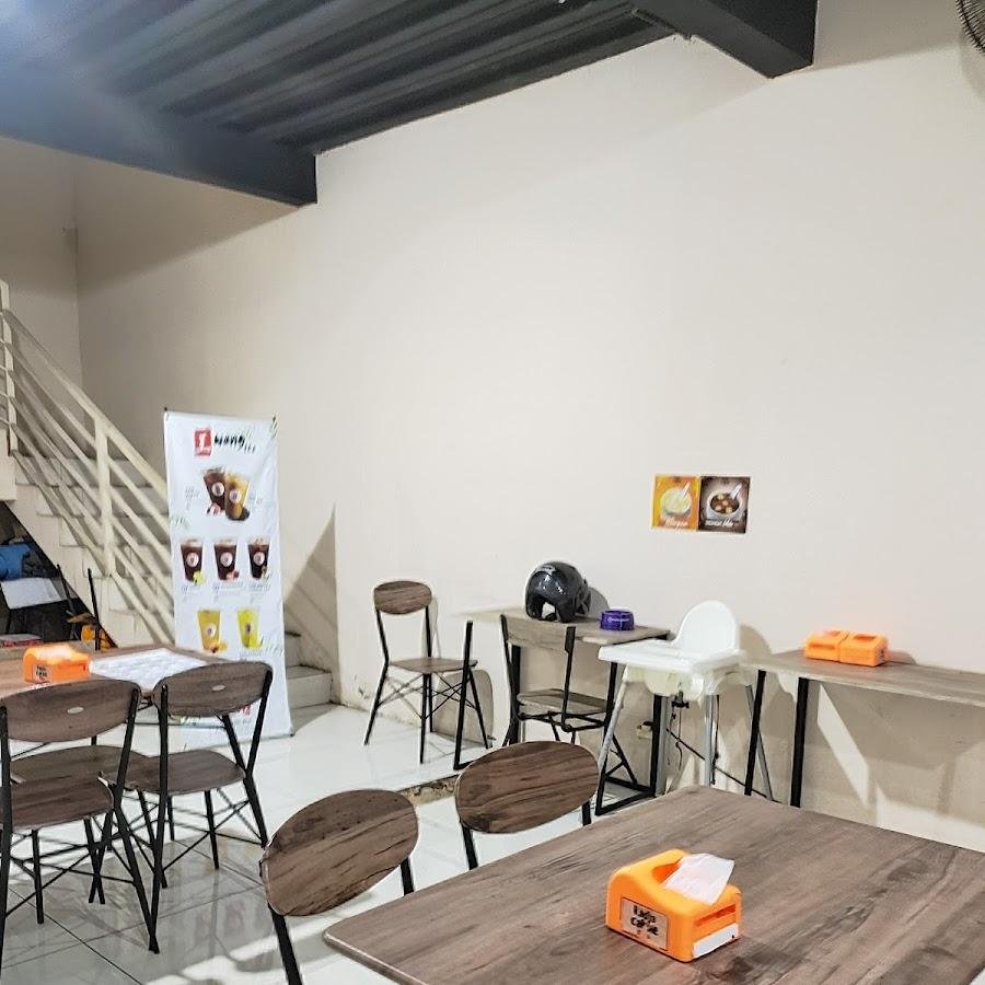 Radja Cakue, Ruko Esplanade