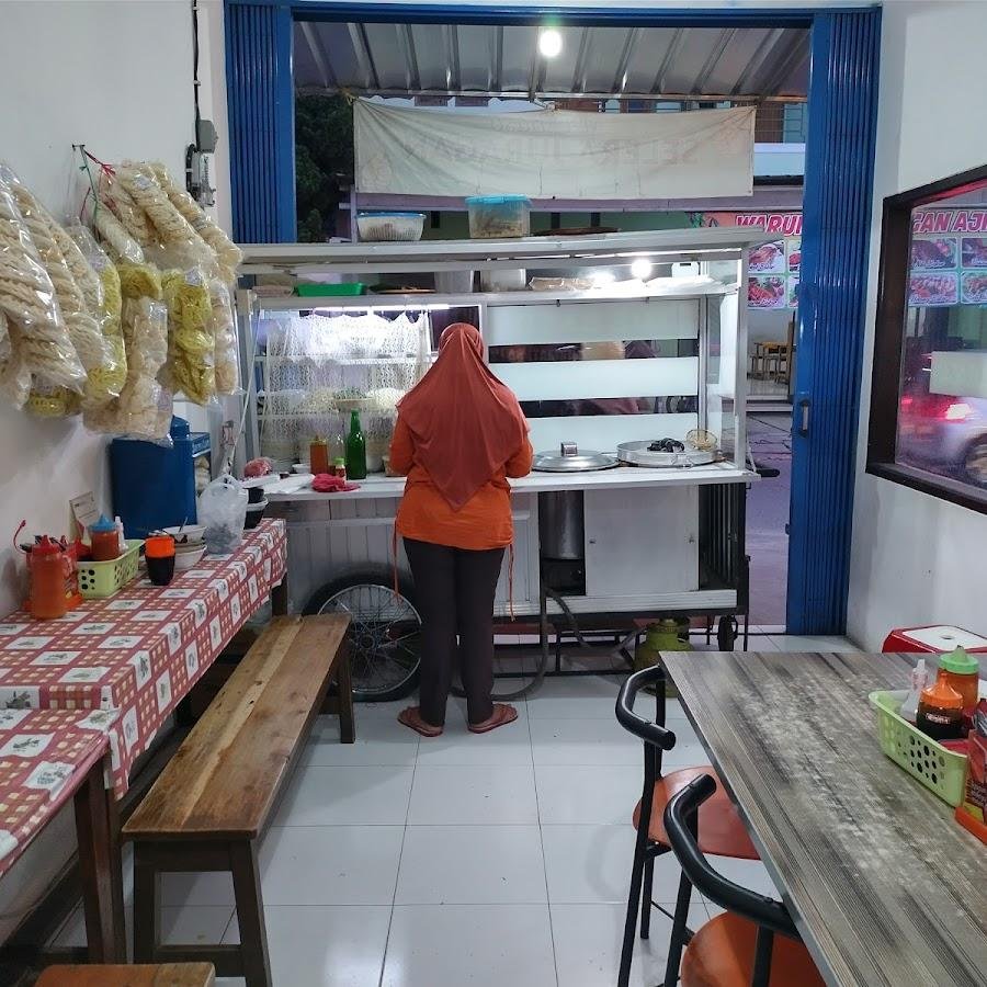 Mie Baso & Yamin Selera Juragan, Permata Biru