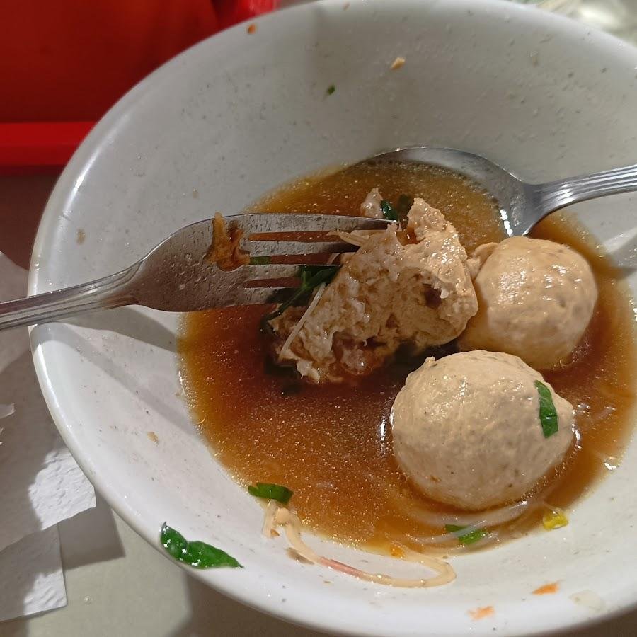 Bakso Lotus, Kayu Jati 5