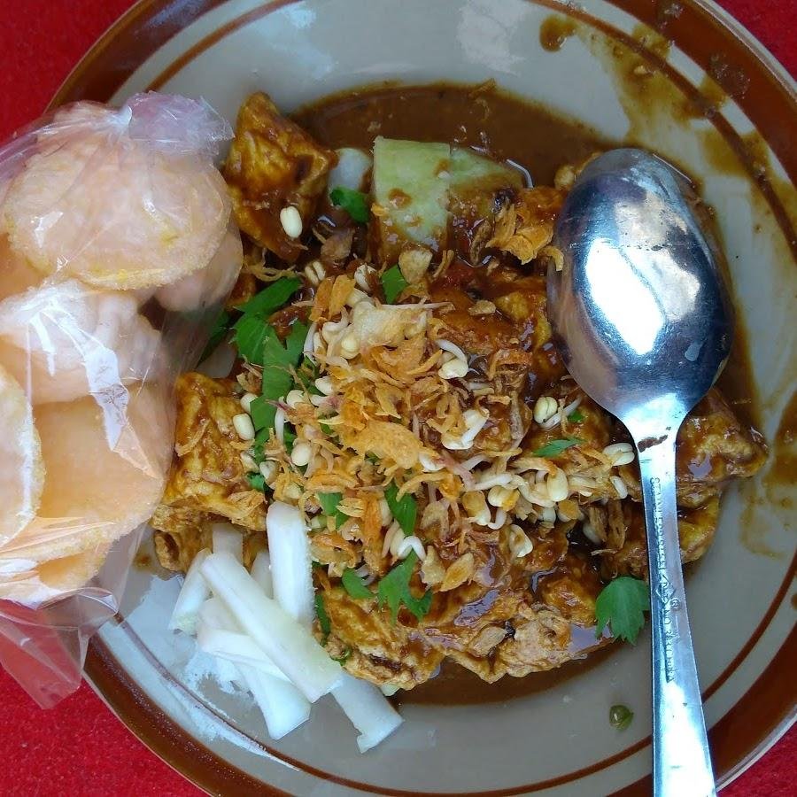 Warung Bu Bambang Spesial RujakCingur & Tahu Lontong, Mauni