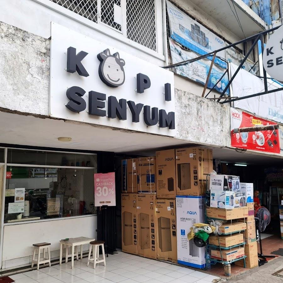 Kopi Senyum, Jatinegara