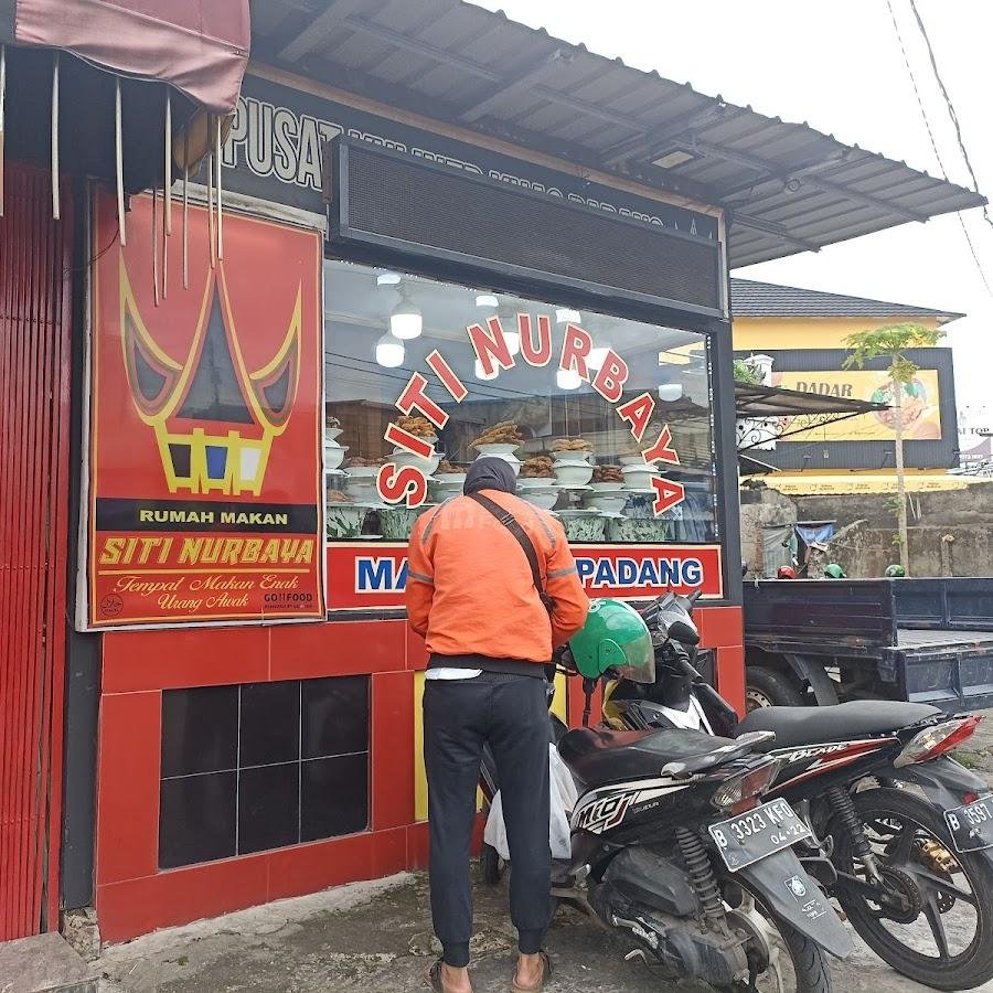 Rumah Makan Siti Nurbaya, Buaran