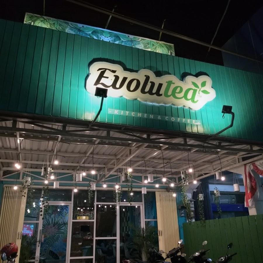 Evolutea Kitchen & Coffee, Manyar