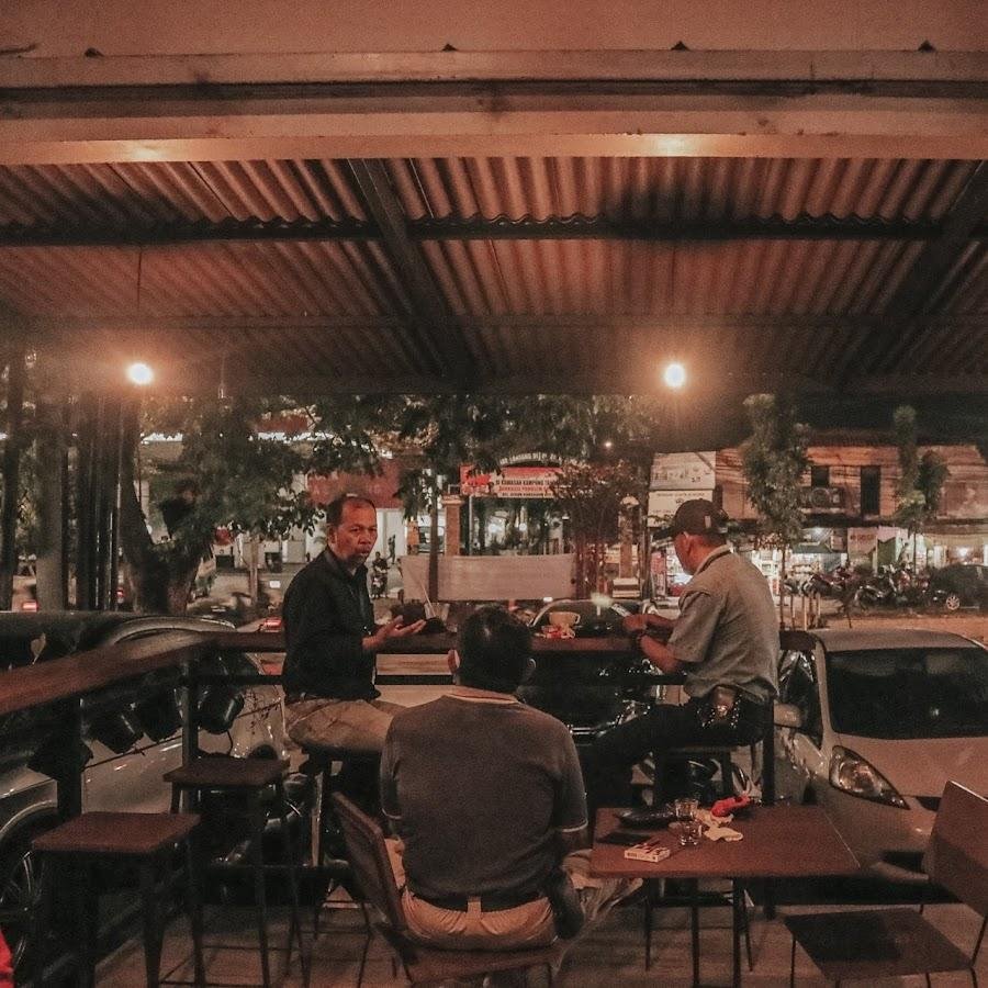 Kedai Kopi Kaka, Buahbatu