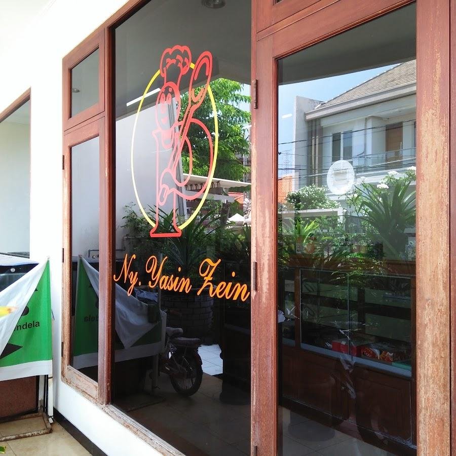 Kue dan Jajan Pasar Ny Yasin Zein, Dharmahusada Indah Utara