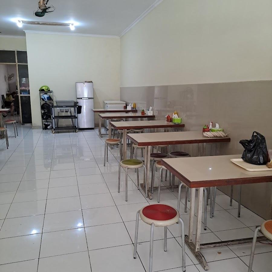 Bakmi Boerangrang, Mitra Batik