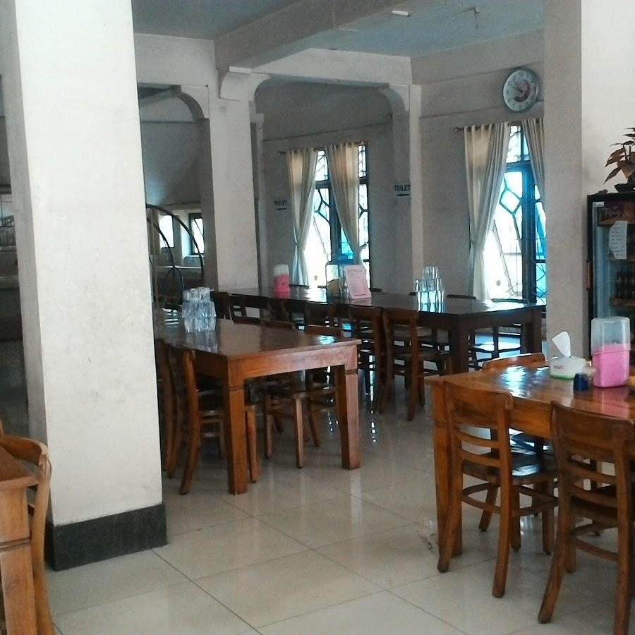 Gudeg Yu Narni, Jalan Magelang