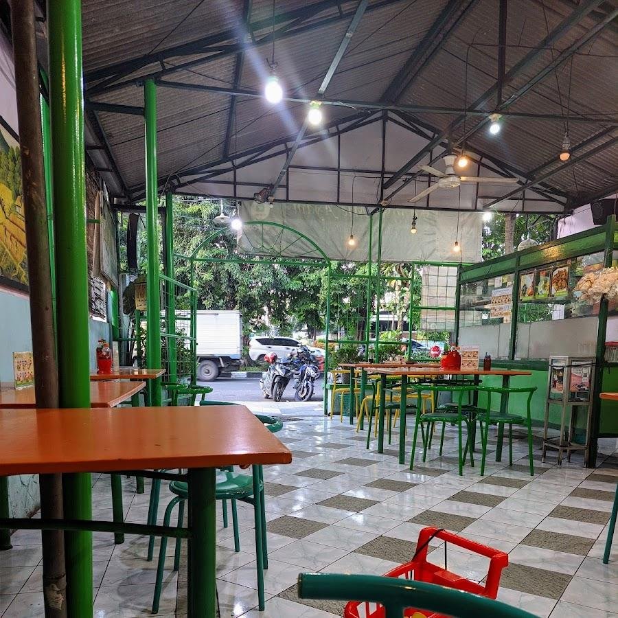 Pangsit Mie Ayam Gajah Mada Surabaya, Dharmahusada