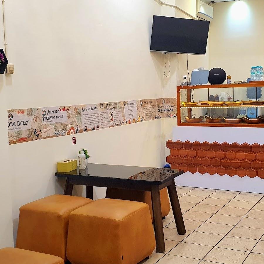 Royal Eatery, Metropolis