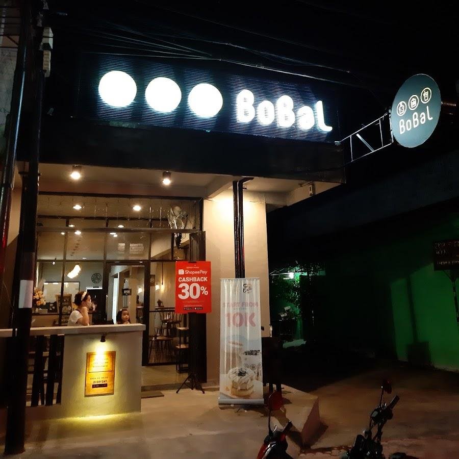 IBoBaL Cafe and Mbok Embret, Kediri