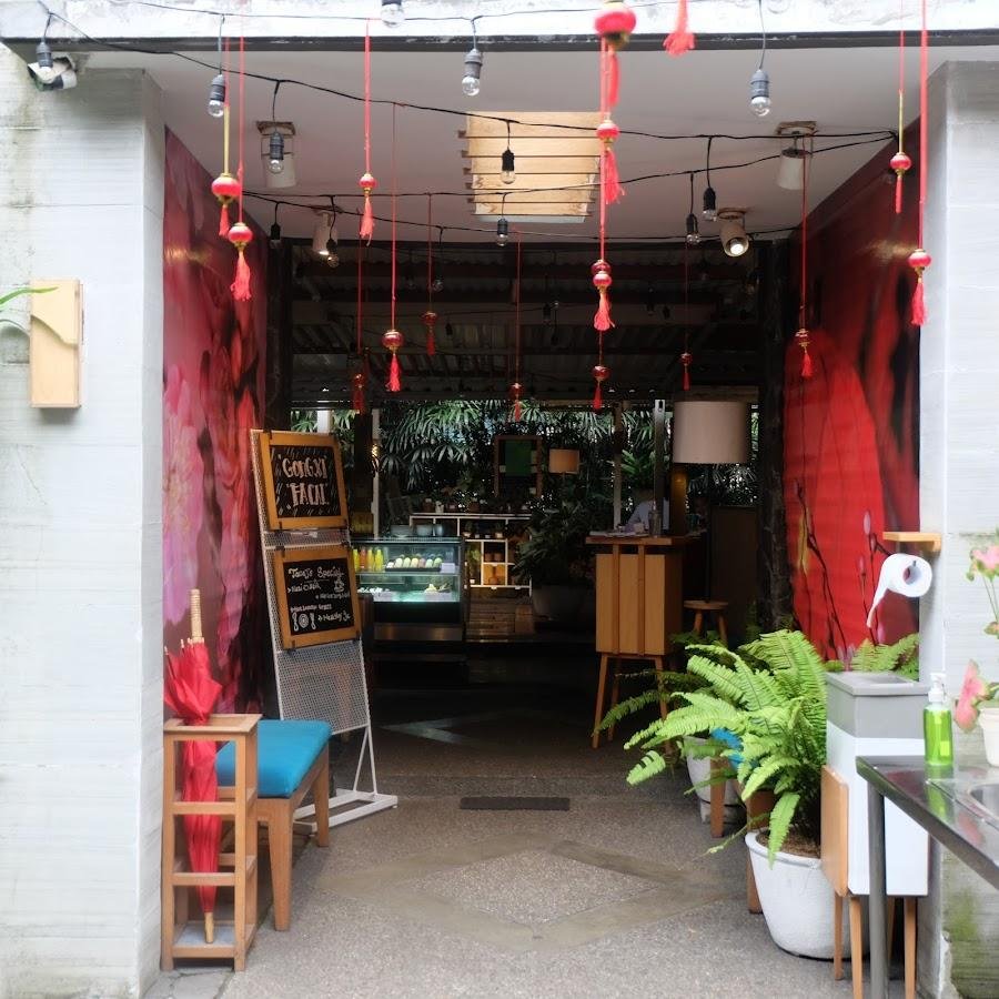 Cafe Halaman, Taman Sari