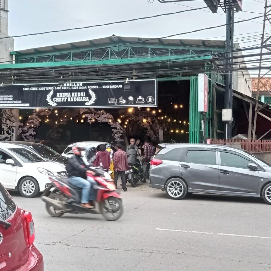 Bebeke Om Aris, Buah Batu