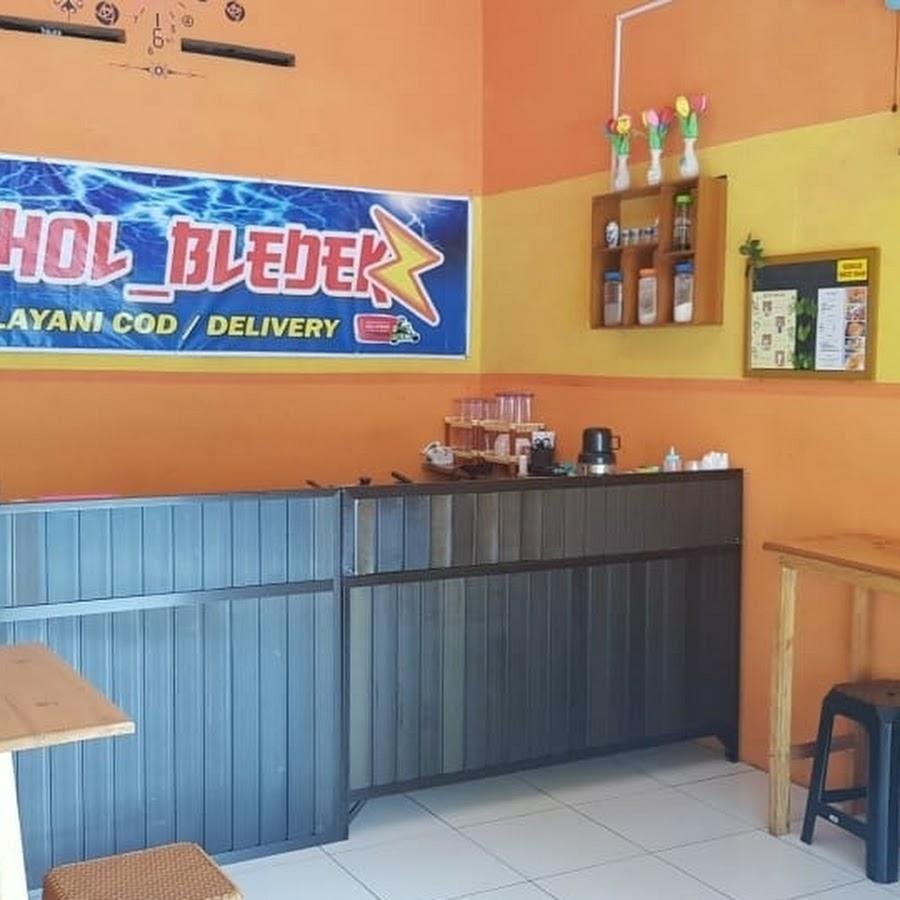 Penthol Bledekz, Karanganyar Kota