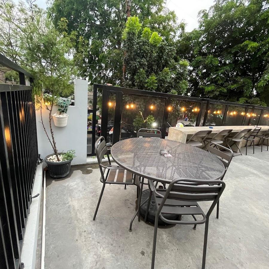 Fenomena Cafe, Meruya Selatan