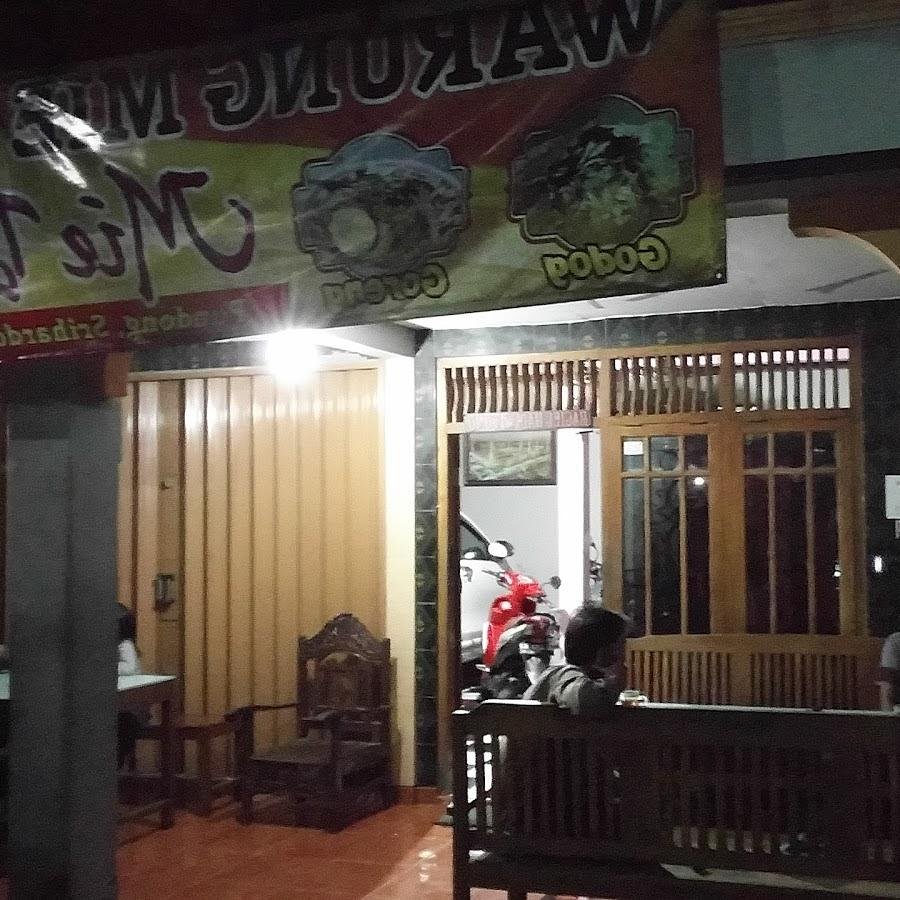 Miedes Pak Yono, Pundong